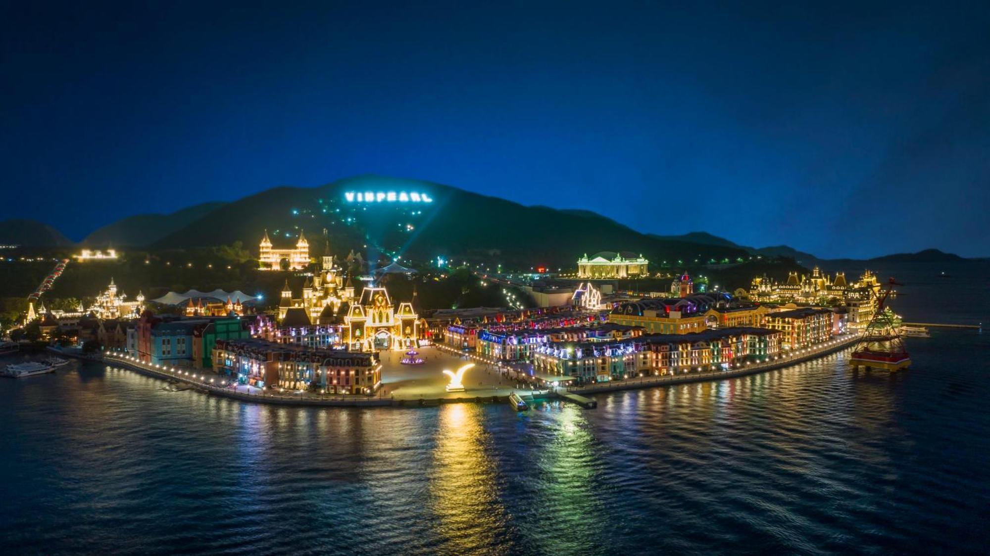 Vinpearl Beachfront Nha Trang Exterior photo